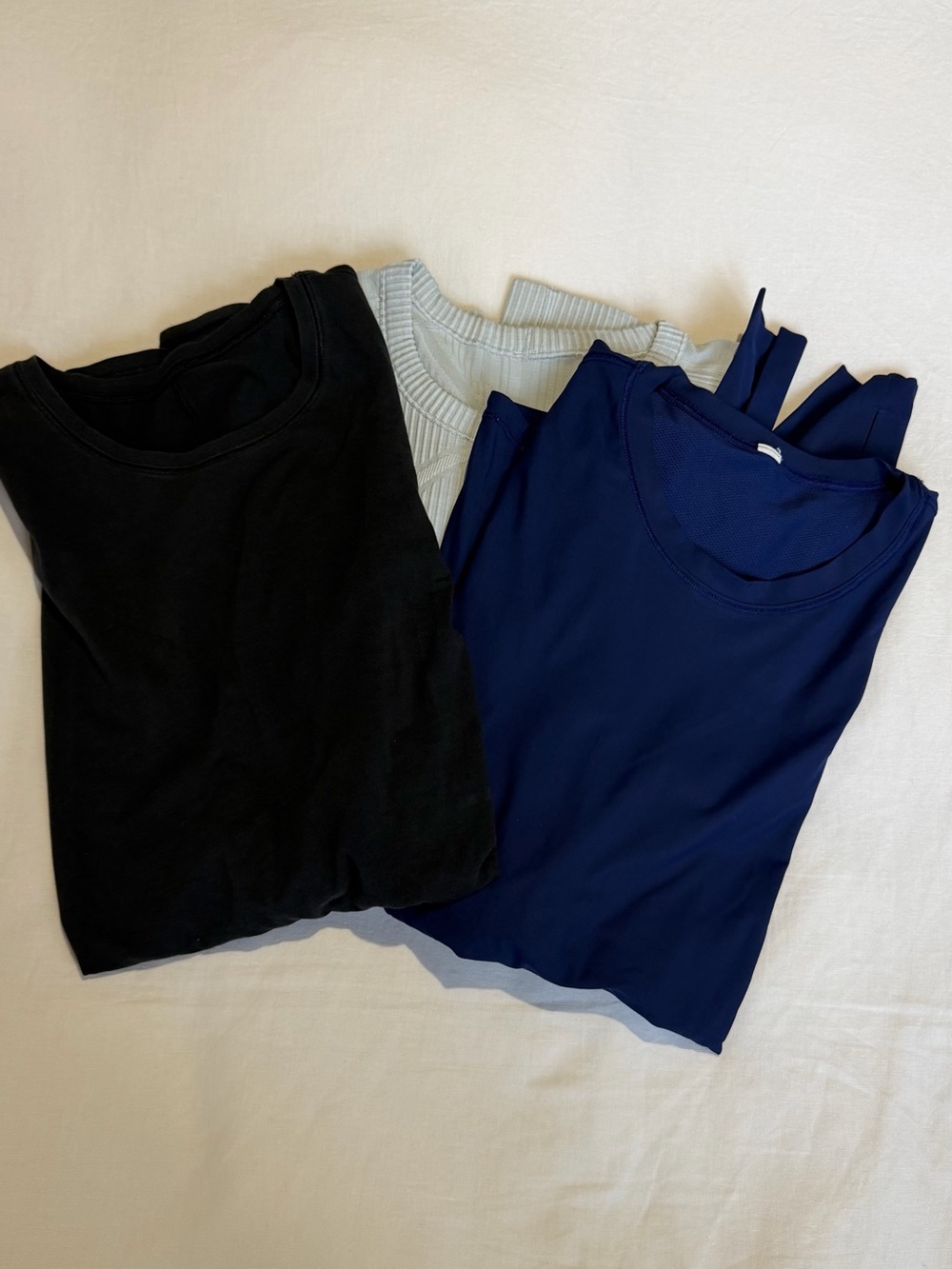 Lululemon women top set of 3